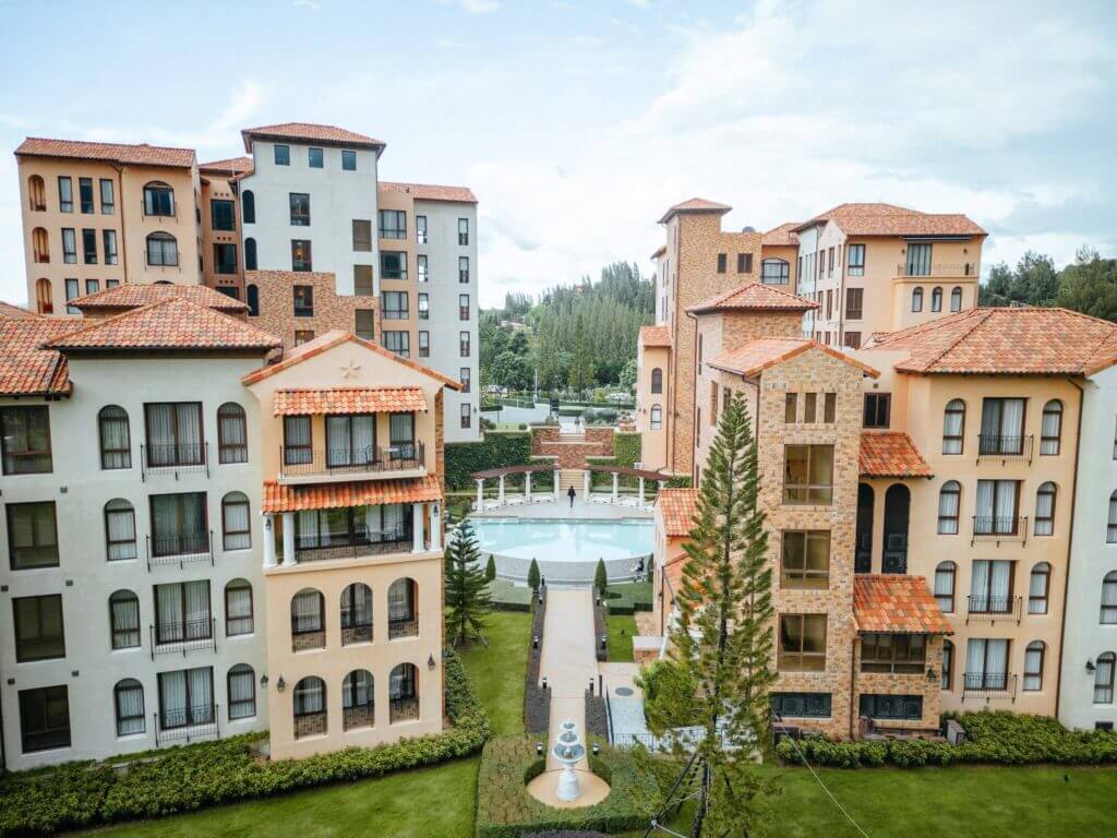 Stucco Veneziano and Velatura Vintage decorative finishes at Castello Della Valle, Toscana Valley, Khao Yai